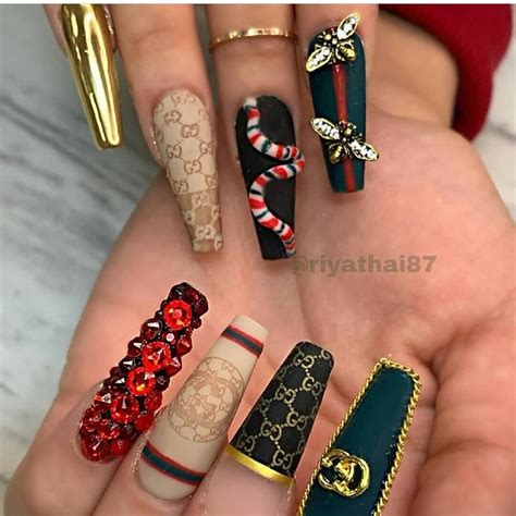 nails gucci